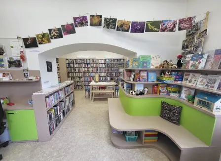 Úvod - Studijní a vědecká knihovna v Hradci Králové
