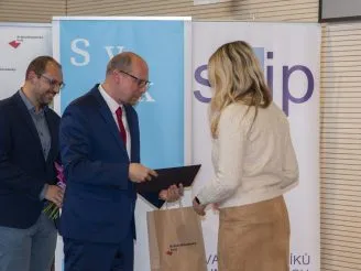 Oceňování knihoven - Studijní a vědecká knihovna v Hradci Králové