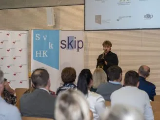 Oceňování knihoven - Studijní a vědecká knihovna v Hradci Králové